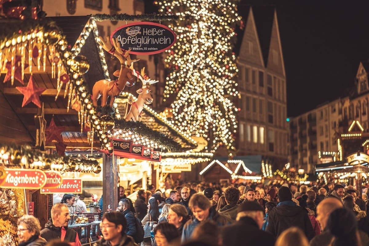Frankfurt Christmas Market, Birmingham, UK ประกันเดินทางวิริยะ