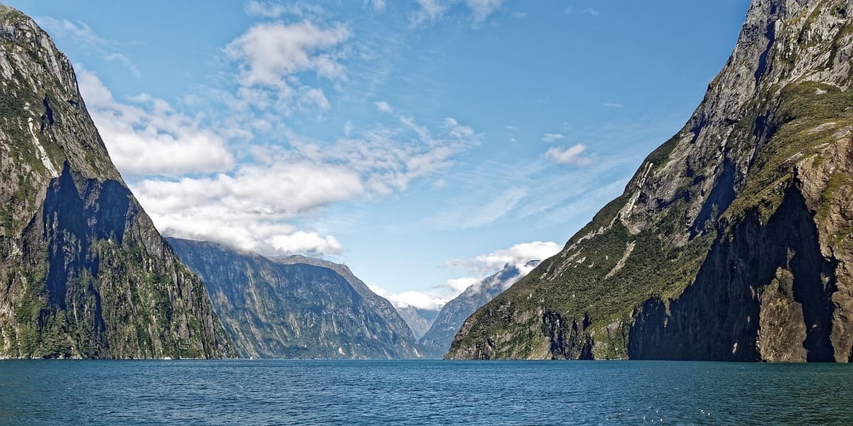 Milford Sound, queenstown ประกันเดินทางวิริยะ
