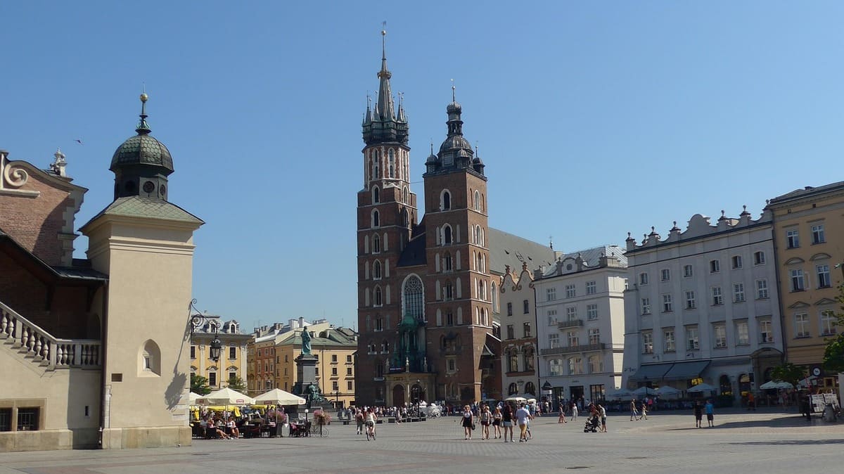 krakow, poland ประกันเดินทางวิริยะ
