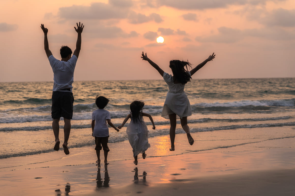 Family trip ไปเที่ยวต่างประเทศกับครอบครัว ประกันเดินทางวิริยะ
