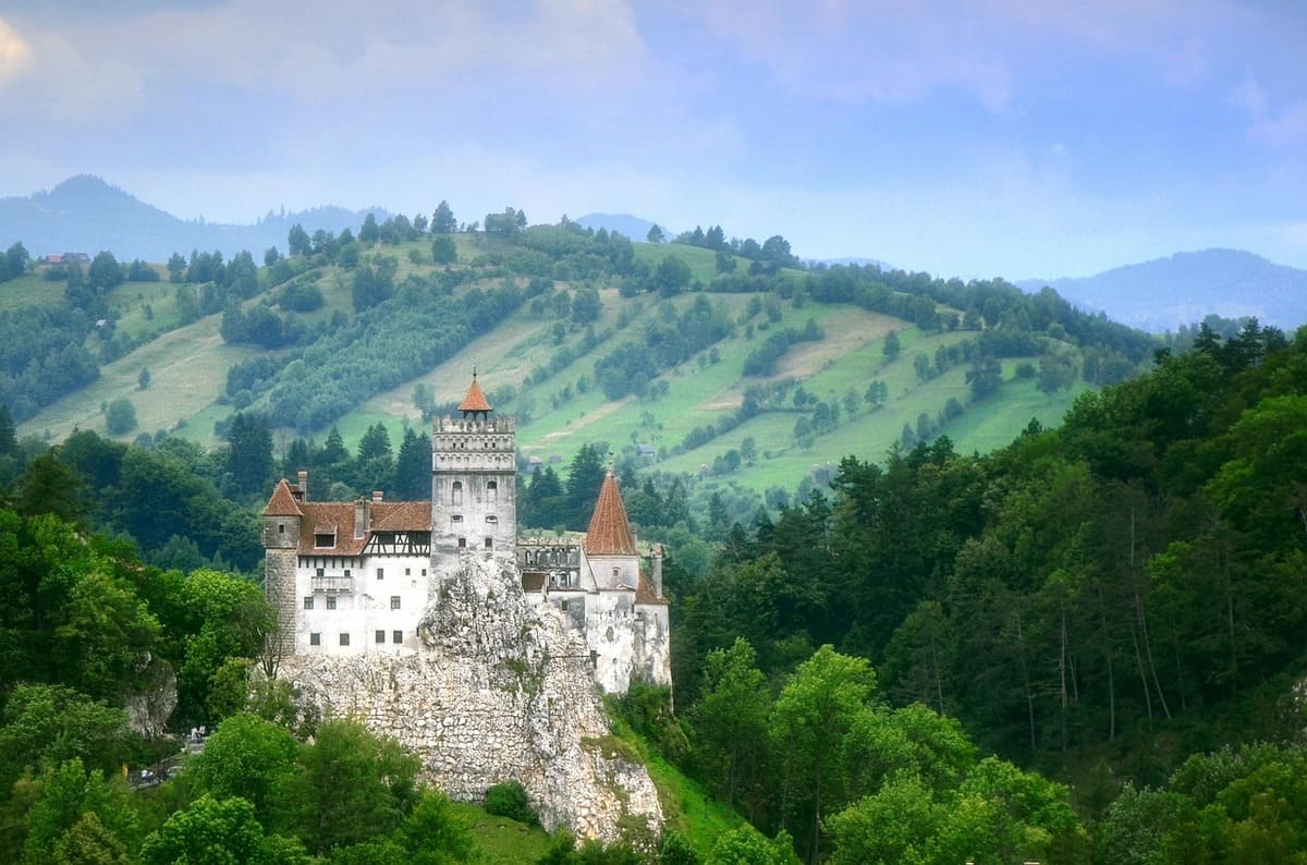 ปราสาทบราน (Bran Castle) ประกันเดินทางวิริยะ