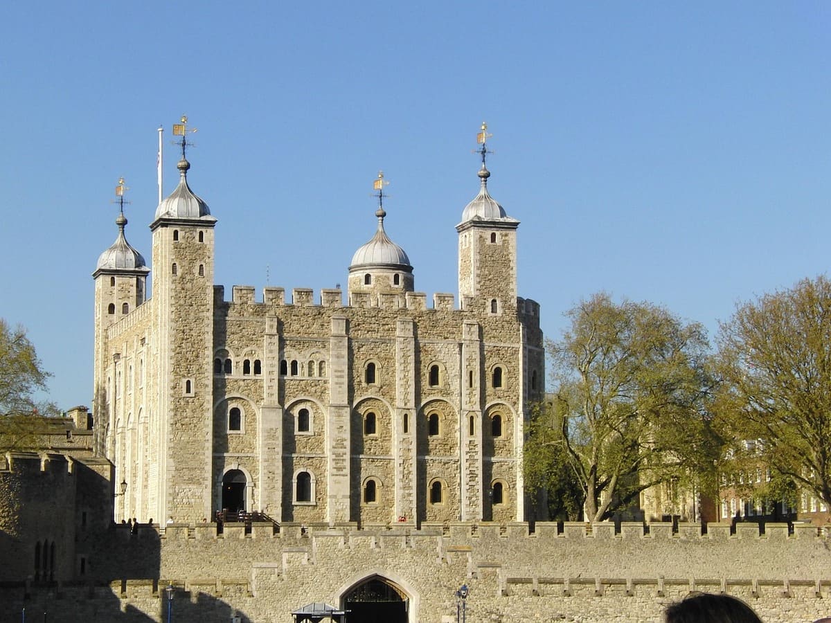 หอคอยผีสิง Tower of London ประกันเดินทางวิริยะ